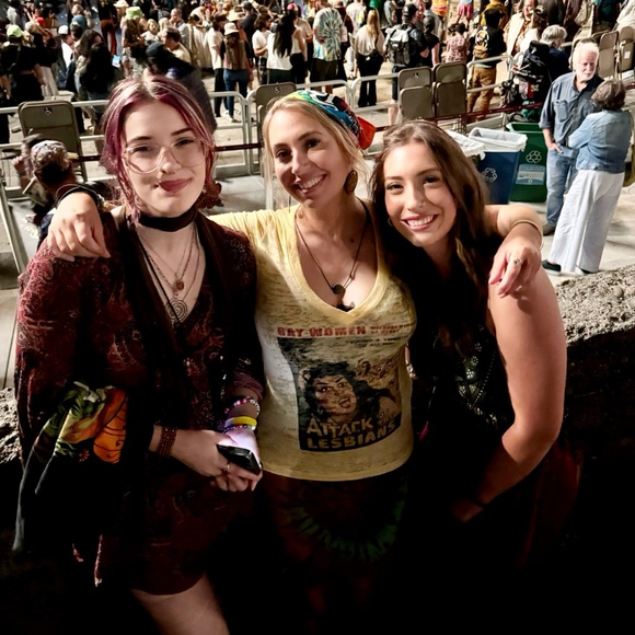 Meet your Posher, Sara - Picture 14 of 16